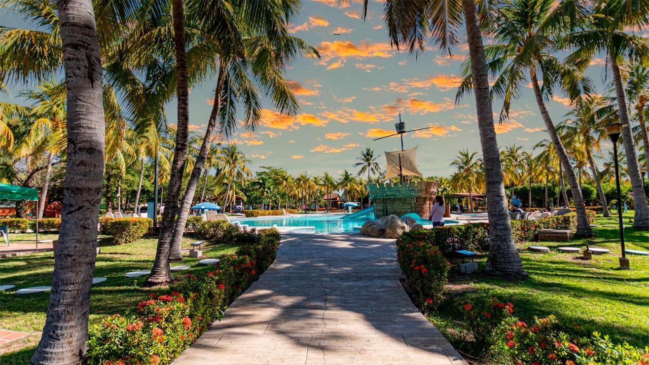 Las Veraneras Villas & Resort Acajutla Екстер'єр фото