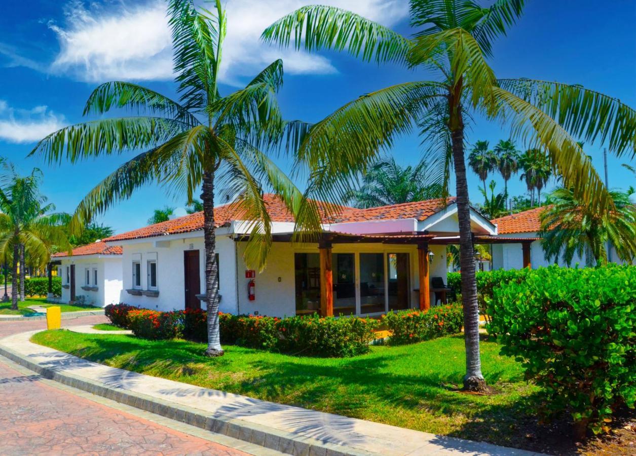 Las Veraneras Villas & Resort Acajutla Екстер'єр фото